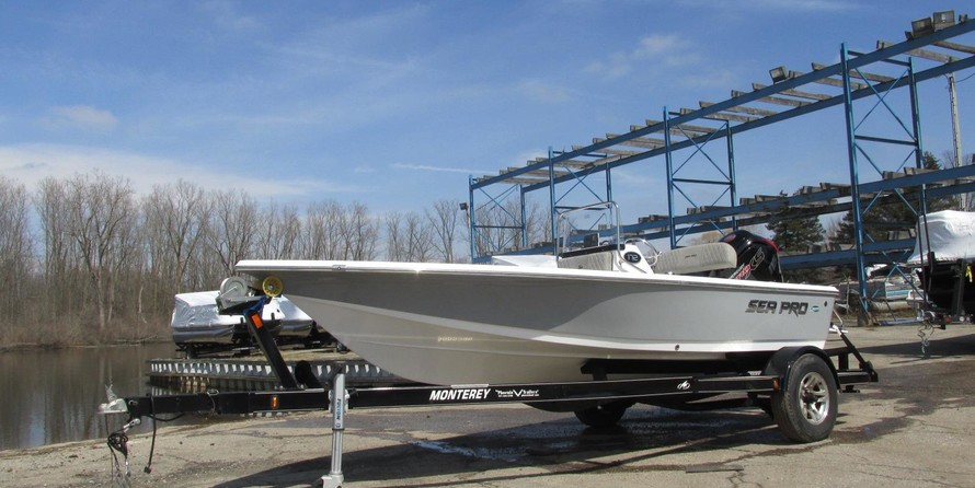 Sea Ray pro 208 bay