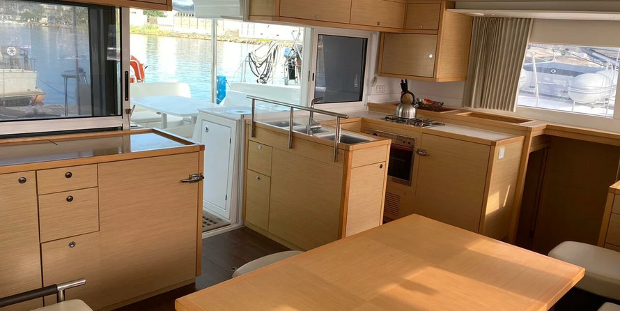 Lagoon 450 - 4 + 1 cab.