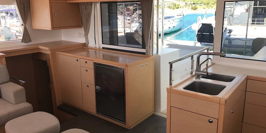 Lagoon 450 - 4 + 1 cab.