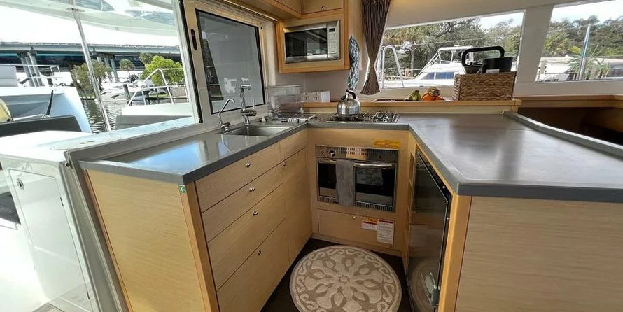 Lagoon 450