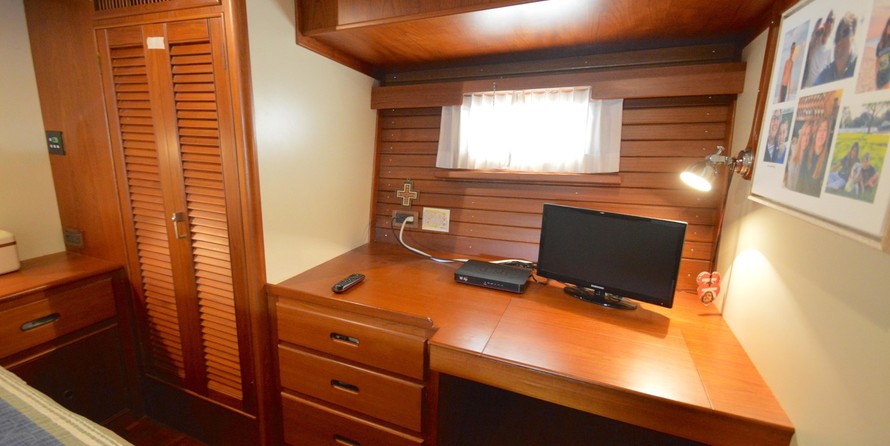Grand Banks 52