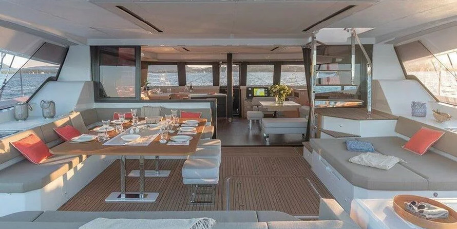 Fountaine Pajot Alegria 67