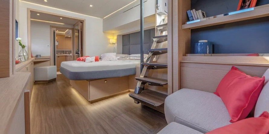 Fountaine Pajot Alegria 67