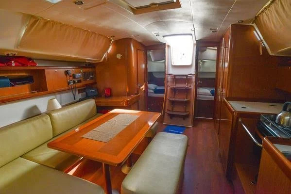 Oceanis 43