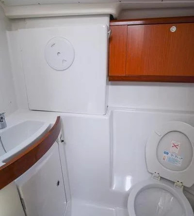 Oceanis 43