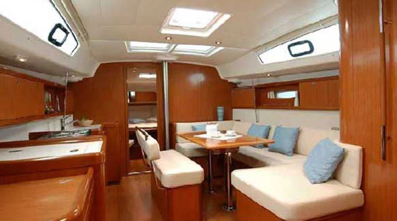 Oceanis 43 (4Cab)