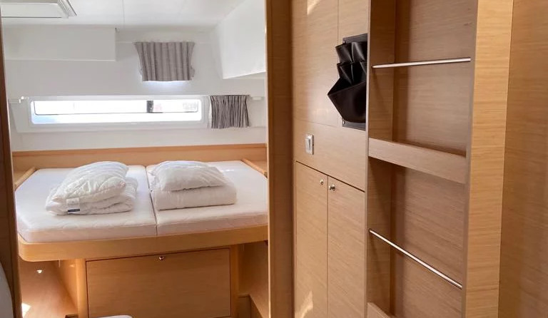 Lagoon 42 OW - 3 + 1 cab.