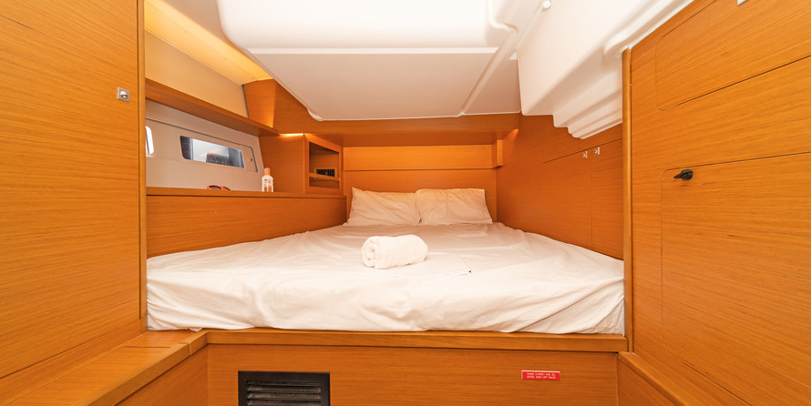 hot seat and giant (1 and 3 person)