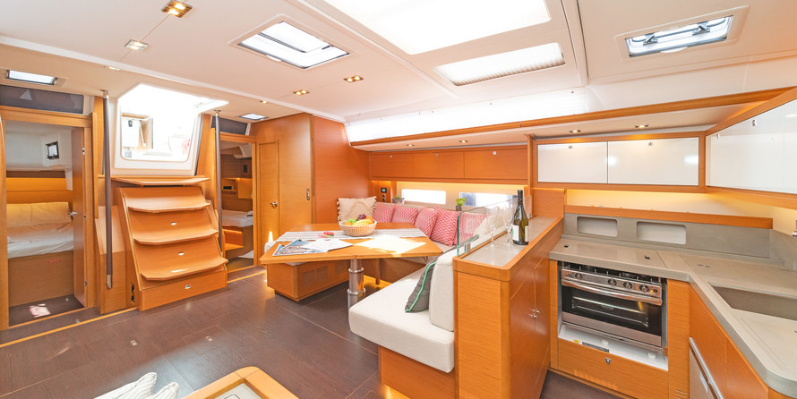 hot seat and giant (1 and 3 person)