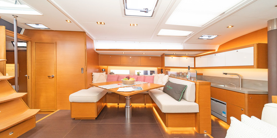 hot seat and giant (1 and 3 person)