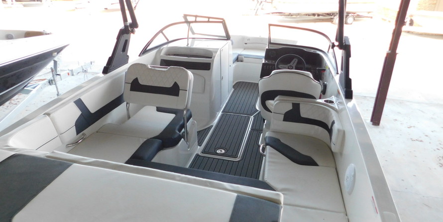 Bayliner VR6 BOWRIDER
