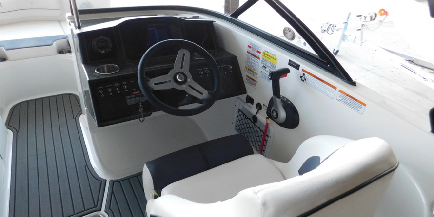 Bayliner VR6 BOWRIDER