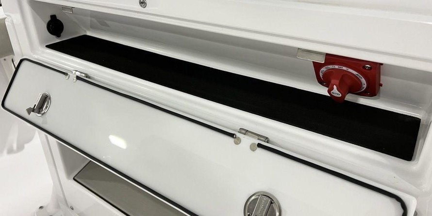 Sportsman Masters 227 Bay Boat