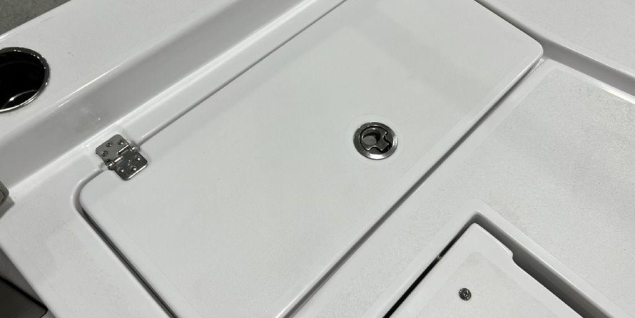 Sportsman Masters 227 Bay Boat