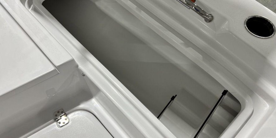 Sportsman Masters 227 Bay Boat