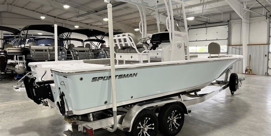 Sportsman Masters 227 Bay Boat