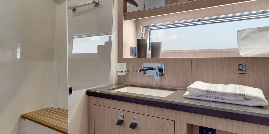 Oceanis Yacht 62 - 3 + 1