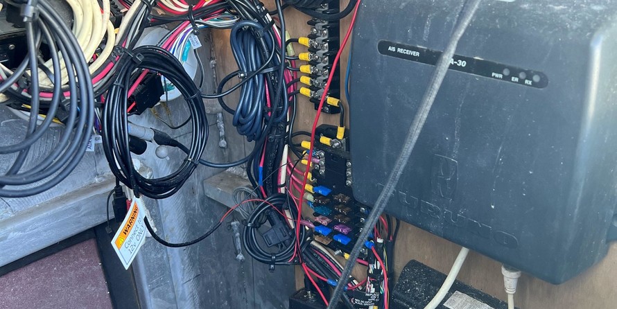 Yat marine marimaris custom made mini maxi 60