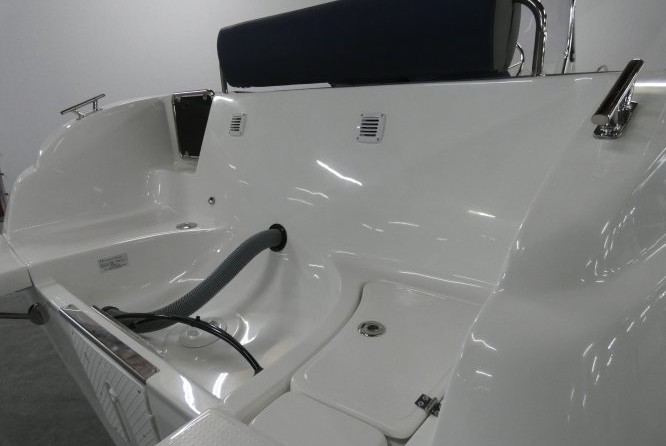 Quicksilver Activ 605 Open