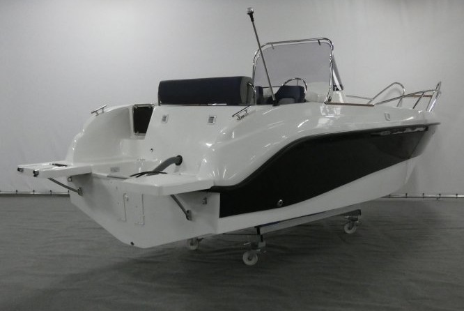Quicksilver Activ 605 Open