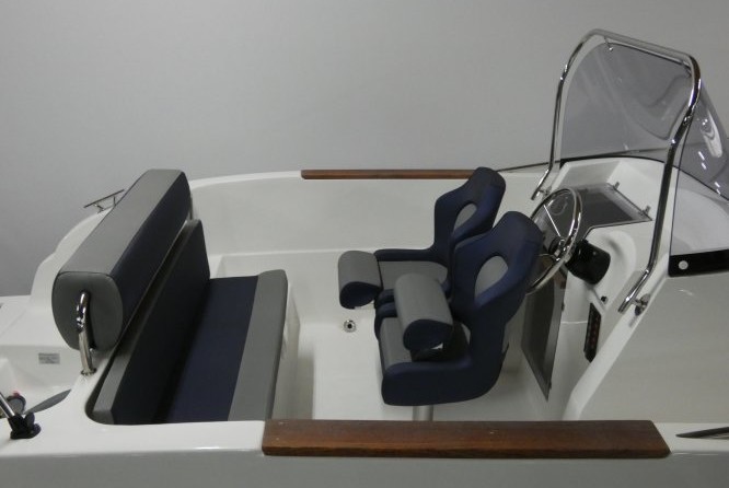 Quicksilver Activ 605 Open