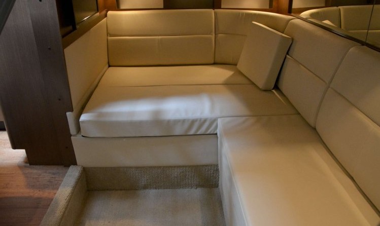 Sea Ray 350 Sundancer