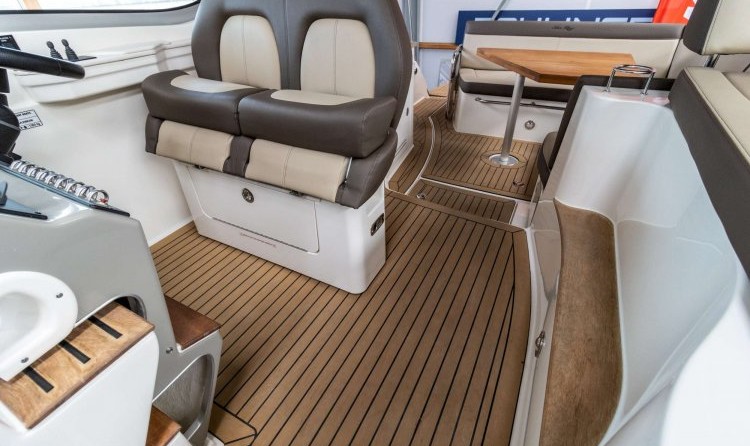 Sea Ray 350 Sundancer