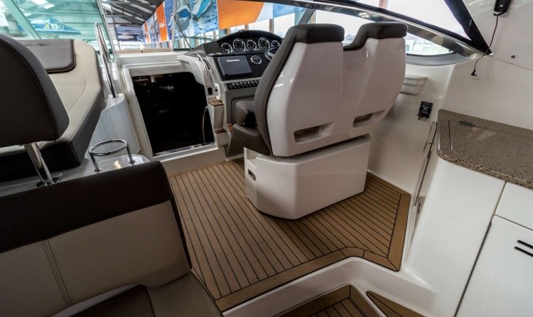 Sea Ray 350 Sundancer