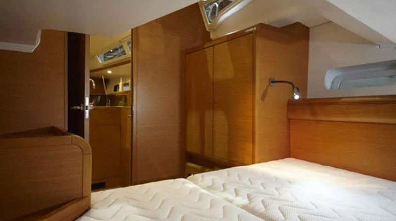 Sun Odyssey 439 (4Cab)