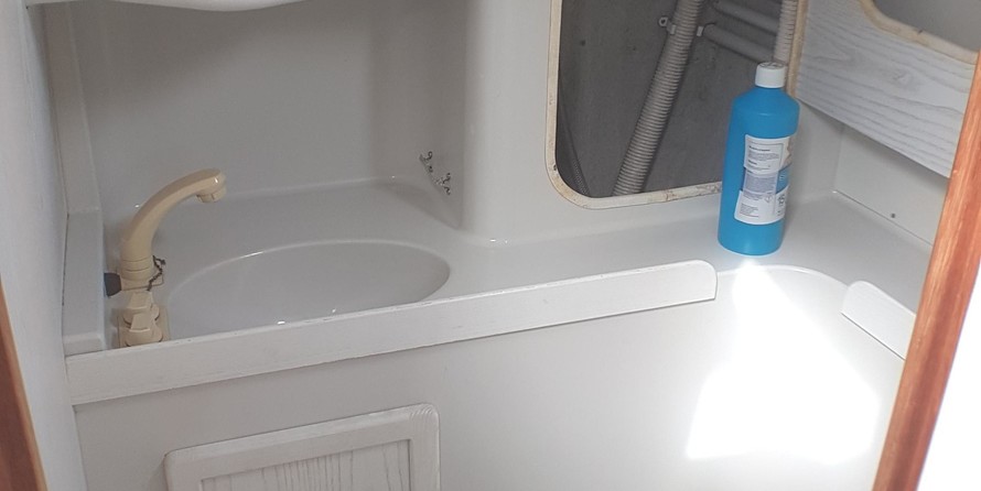 Hunter Channel 32 (sold)