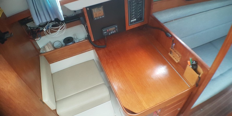 Hunter Channel 32 (sold)