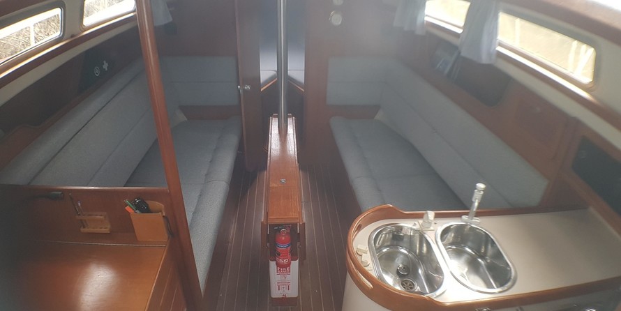 Hunter Channel 32 (sold)