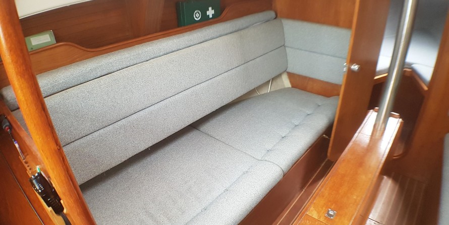 Hunter Channel 32 (sold)