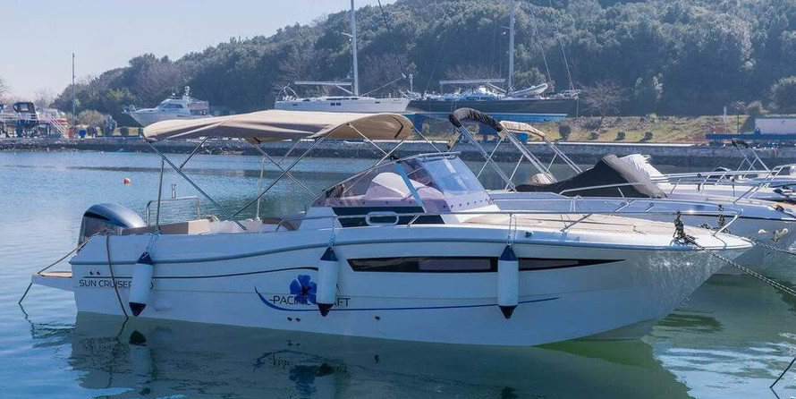 Pacific Craft 750