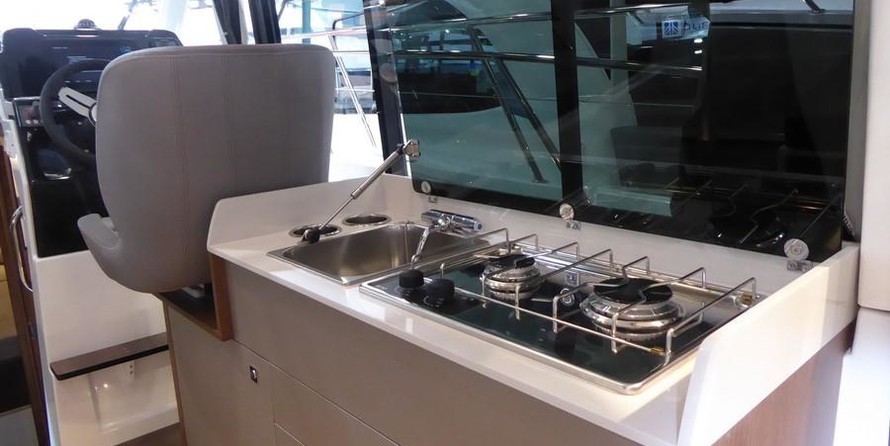 Beneteau Antares 9 OB