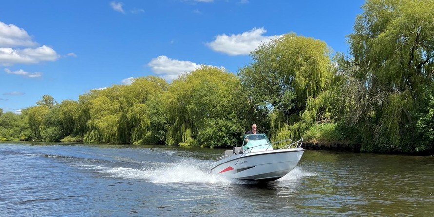 Quicksilver Activ 535 Open