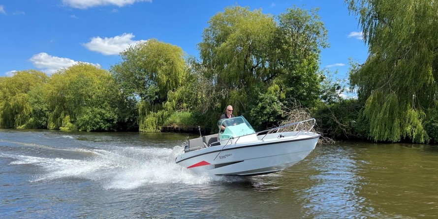 Quicksilver Activ 535 Open