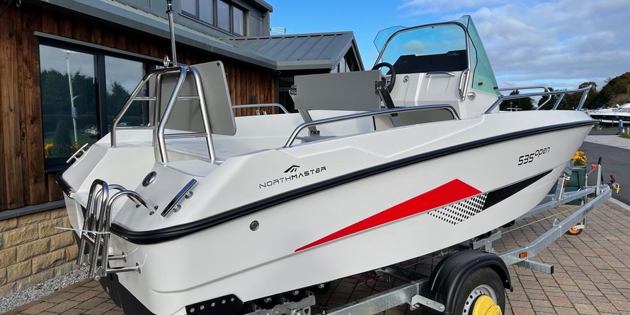 Quicksilver Activ 535 Open