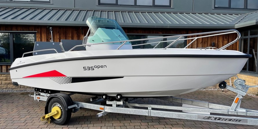 Quicksilver Activ 535 Open