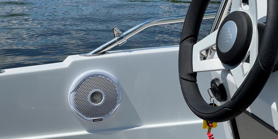 Quicksilver Activ 535 Open