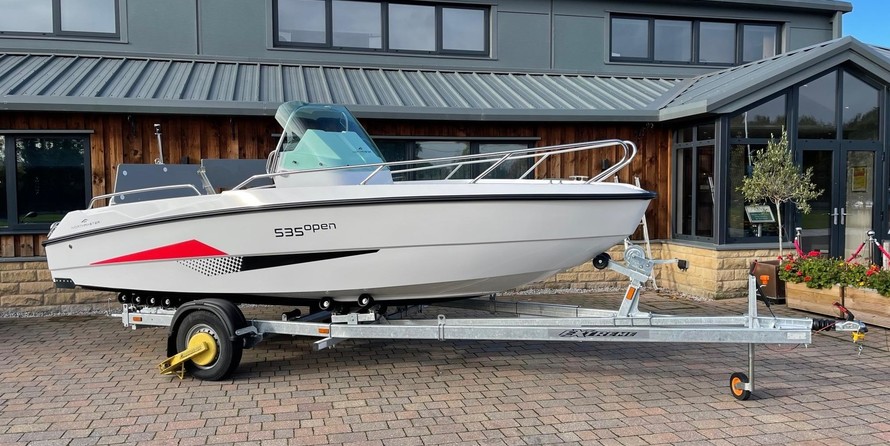 Quicksilver Activ 535 Open