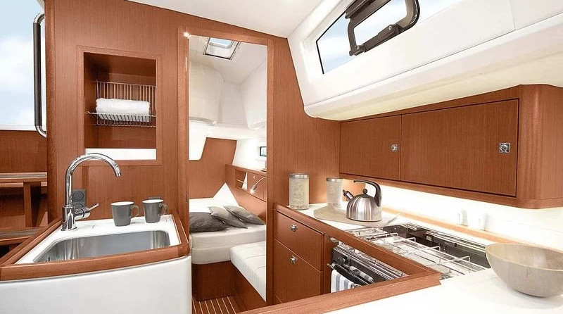 Bavaria C42