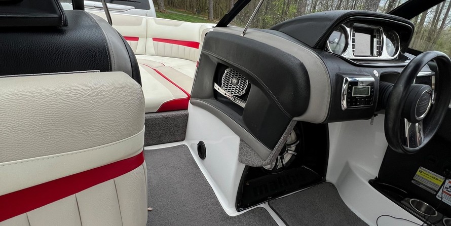 Malibu Wakesetter 24 MXZ