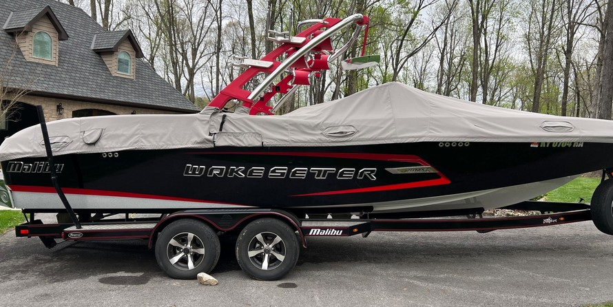 Malibu Wakesetter 24 MXZ