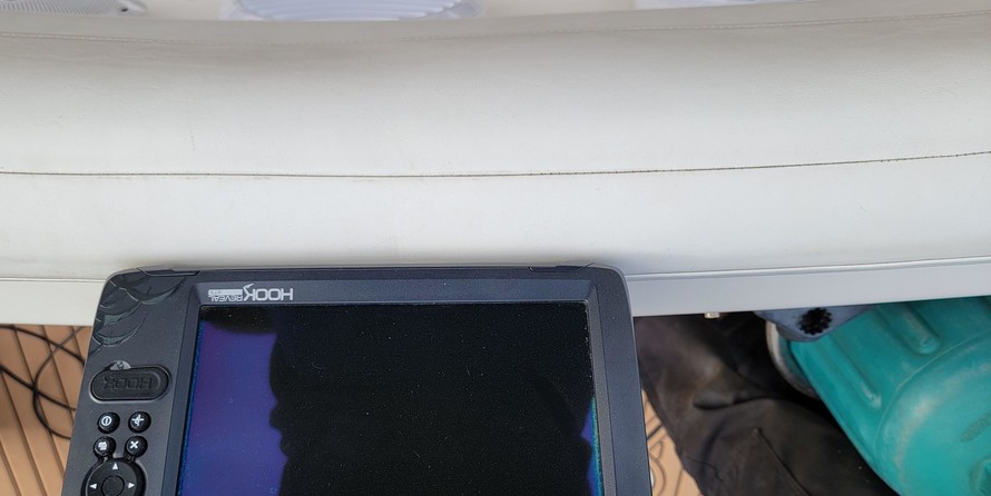 Cruisers yachts 3070 rogue