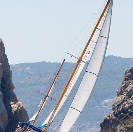 Cheoy Lee Offshore 40