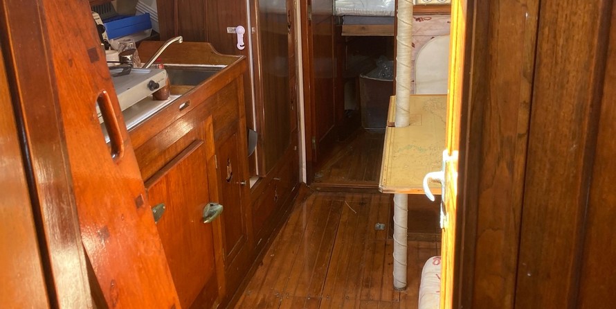 Cheoy Lee Offshore 40