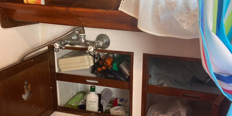 Cheoy Lee Offshore 40