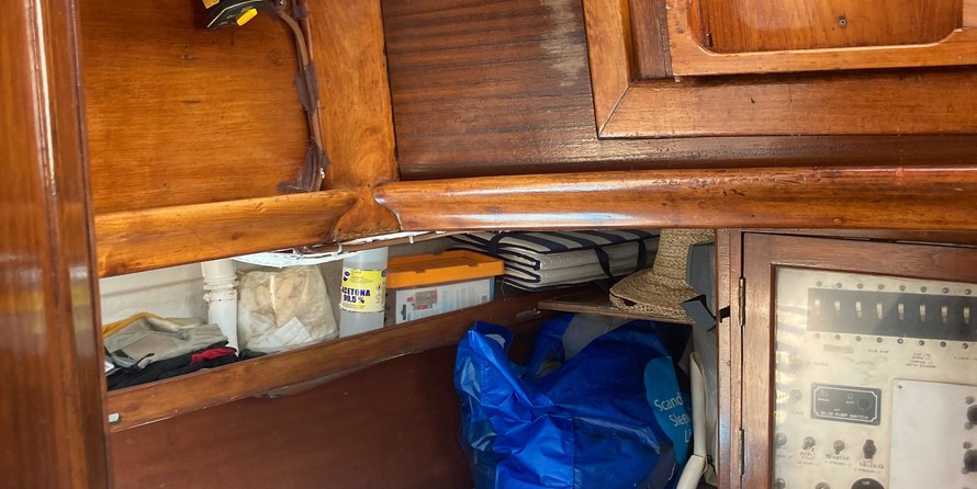 Cheoy Lee Offshore 40