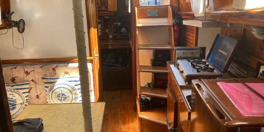 Cheoy Lee Offshore 40